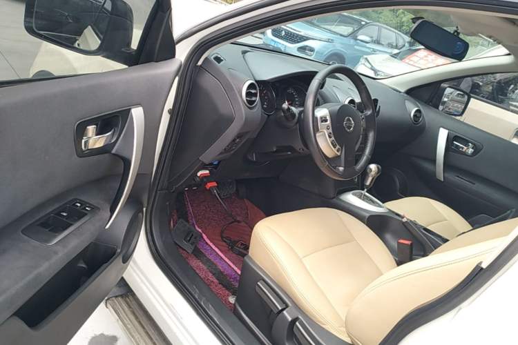 Used Nissan Qashqai 2015 2.0 XL Coolfire CVT 2WD Driver Seat