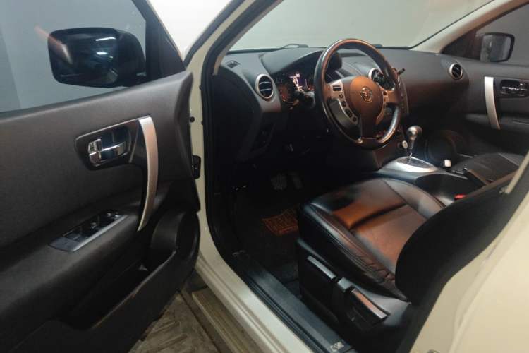 Used Nissan Qashqai 2015 2.0 XL Coolfire CVT 2WD Driver Seat