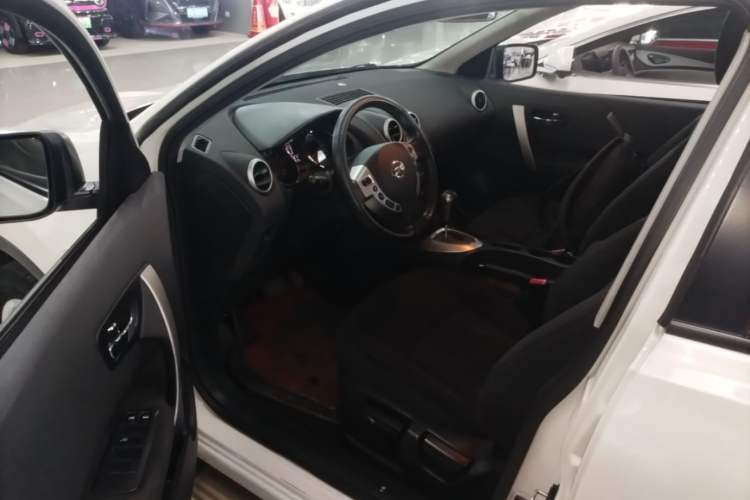 Used Nissan Qashqai 2015 2.0 XL Coolfire CVT 2WD Driver Seat