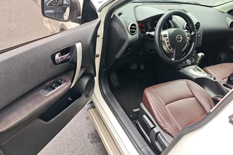 Used Nissan Qashqai 2015 2.0 XL Coolfire CVT 2WD Driver Seat