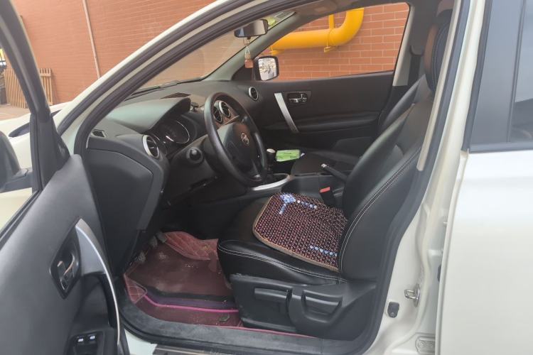 Used Nissan Qashqai 2015 2.0 XL Cool Fire MT 2WD Driver Seat
