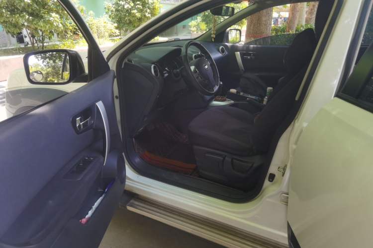 Used Nissan Qashqai 2015 2.0 XL Coolfire CVT 2WD Driver Seat