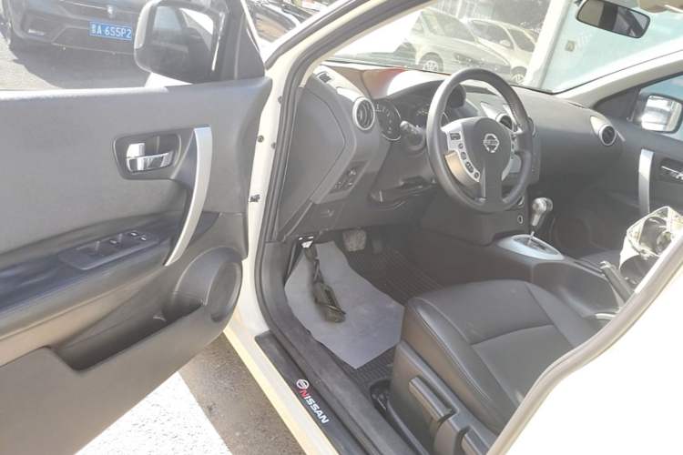 Used Nissan Qashqai 2015 2.0 XL Coolfire CVT 2WD Driver Seat