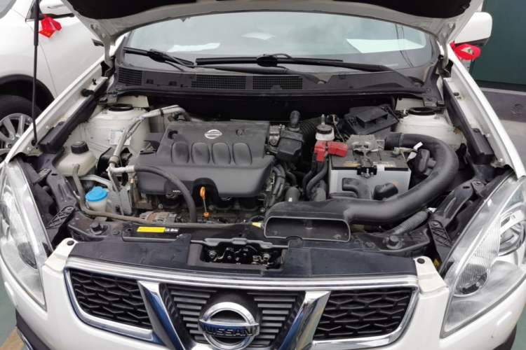 Used Nissan Qashqai 2015 2.0 XV Cool CVT 2WD Engine Bay