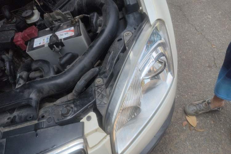 Used Nissan Qashqai 2015 2.0 XL Coolfire CVT 2WD Engine Bay Left