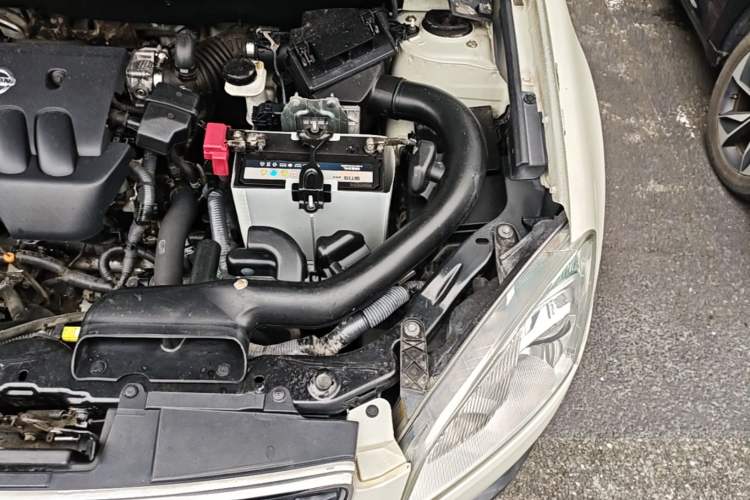 Used Nissan Qashqai 2015 2.0 XL Coolfire CVT 2WD Engine Bay Left