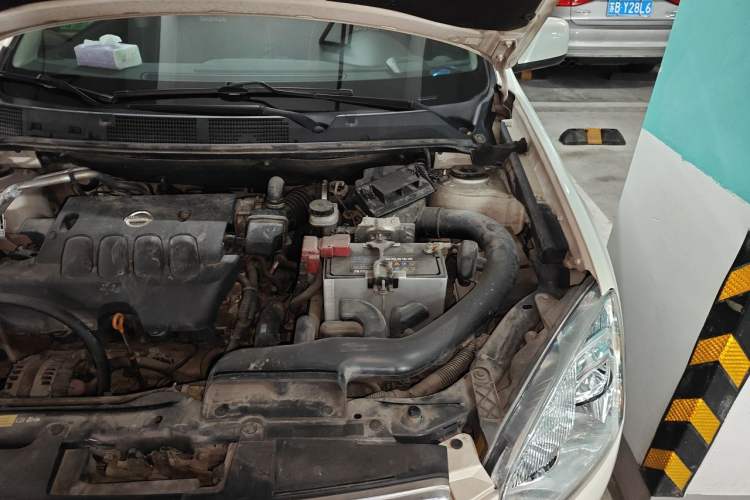 Used Nissan Qashqai 2015 2.0 XL Coolfire CVT 2WD Engine Bay Left