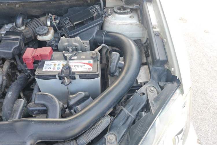 Used Nissan Qashqai 2015 2.0 XL Coolfire CVT 2WD Engine Bay Left