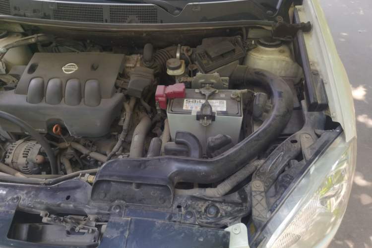 Used Nissan Qashqai 2015 2.0 XL Coolfire CVT 2WD Engine Bay Left