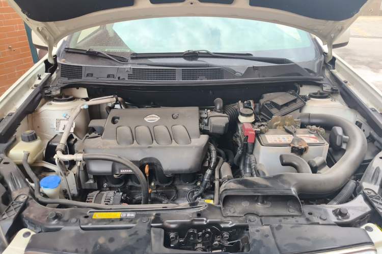 Used Nissan Qashqai 2015 2.0 XL Cool Fire MT 2WD Engine Bay