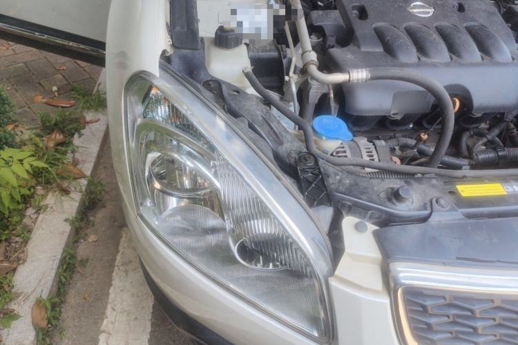 Used Nissan Qashqai 2015 2.0 XL Coolfire CVT 2WD Engine Bay Right