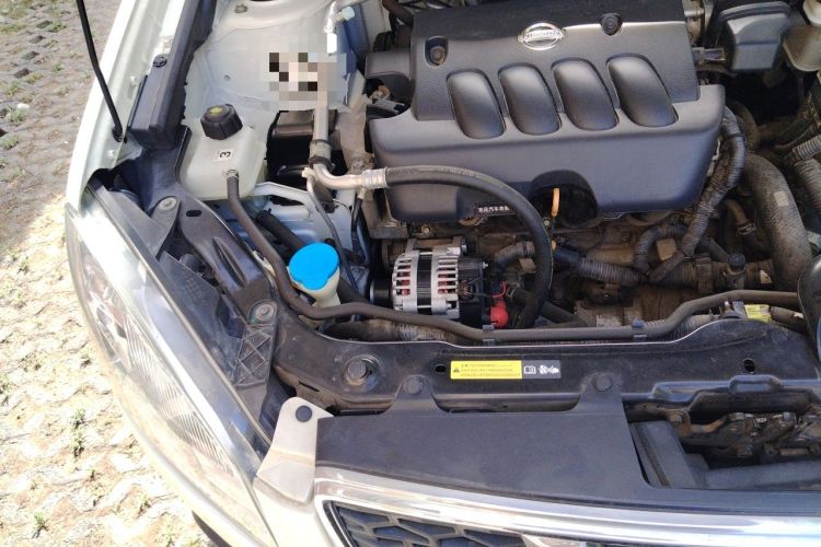 Used Nissan Qashqai 2015 2.0 XL Coolfire CVT 2WD Engine Bay Right