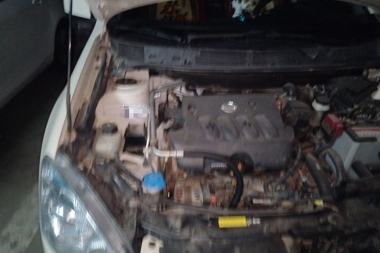 Used Nissan Qashqai 2015 2.0 XL Coolfire CVT 2WD Engine Bay Right