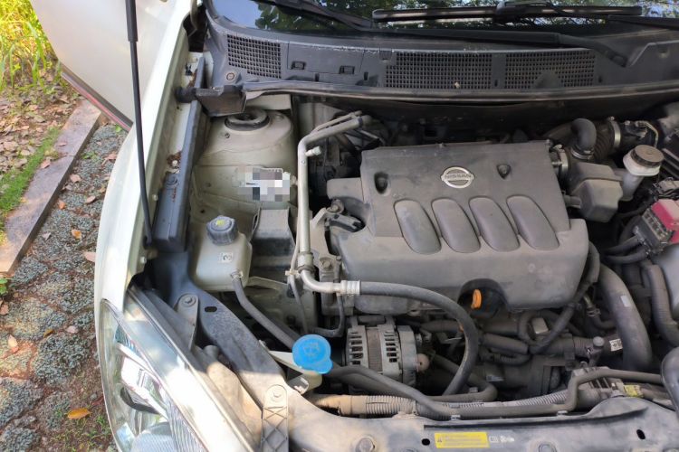 Used Nissan Qashqai 2015 2.0 XL Coolfire CVT 2WD Engine Bay Right