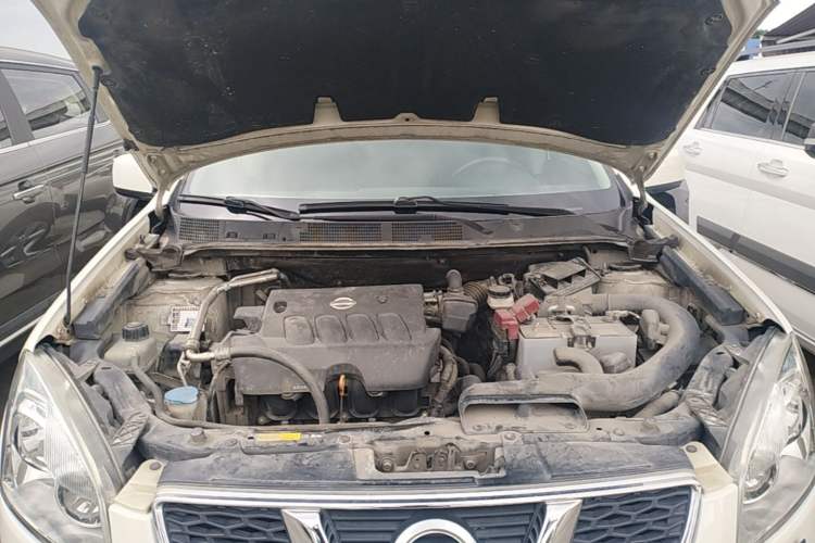 Used Nissan Qashqai 2015 2.0 XL Coolfire CVT 2WD Engine Bay