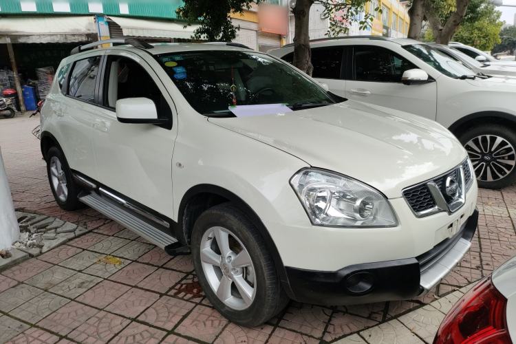 Used Nissan Qashqai 2015 2.0 XL Cool Fire MT 2WD Exterior 2