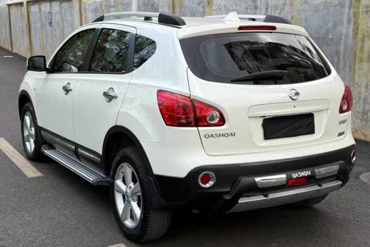 Used Nissan Qashqai 2015 2.0 XL Coolfire CVT 2WD Exterior 3