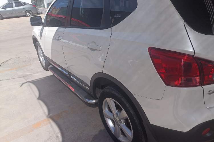 Used Nissan Qashqai 2015 2.0 XL Coolfire CVT 2WD Exterior 5