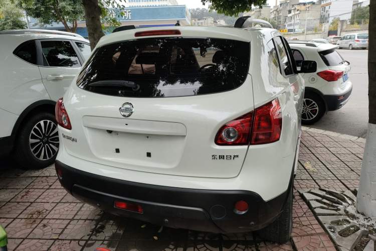 Used Nissan Qashqai 2015 2.0 XL Cool Fire MT 2WD Exterior 5