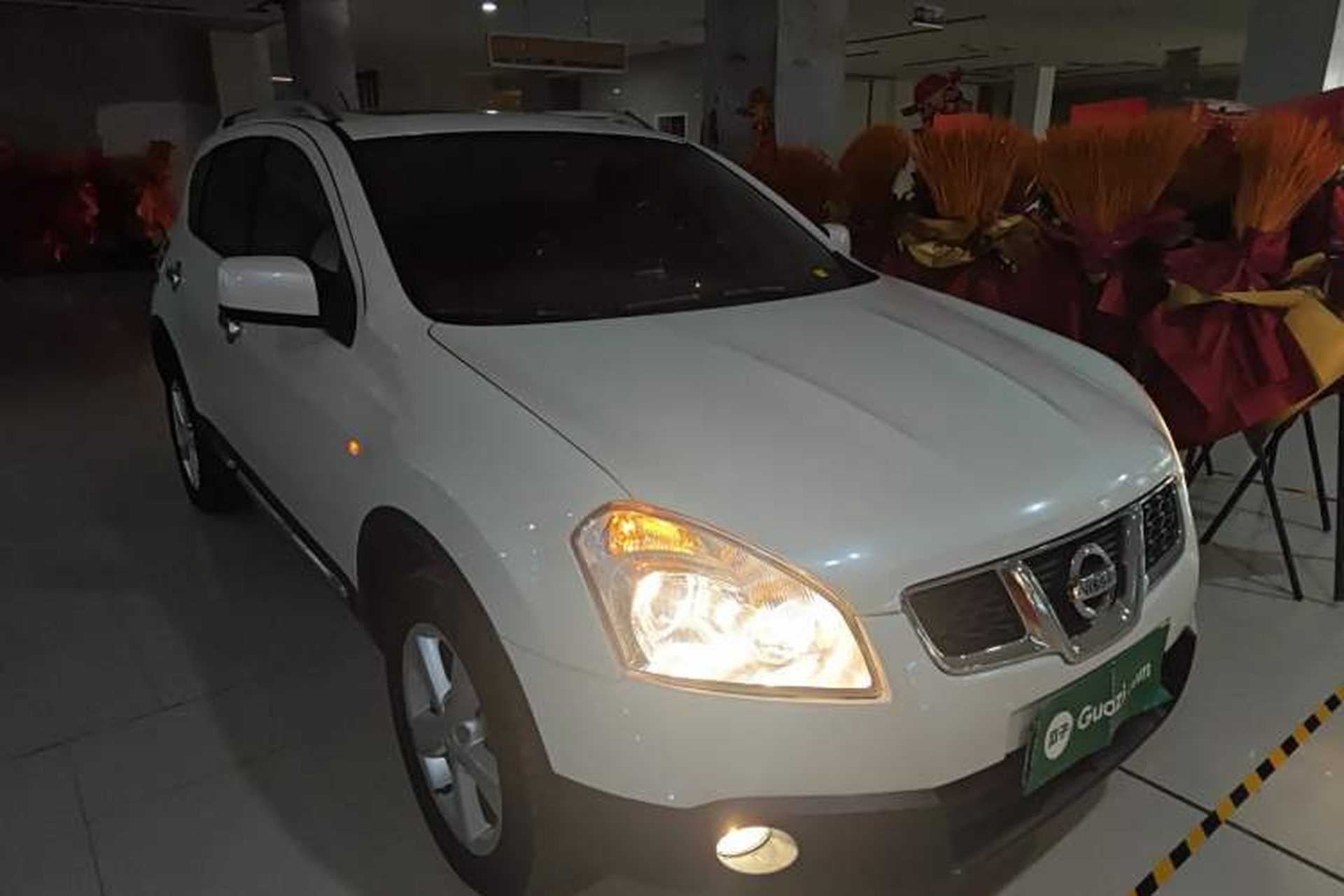 Used Nissan Qashqai 2015 2.0 XL Coolfire CVT 2WD Front Right 45 Deg
