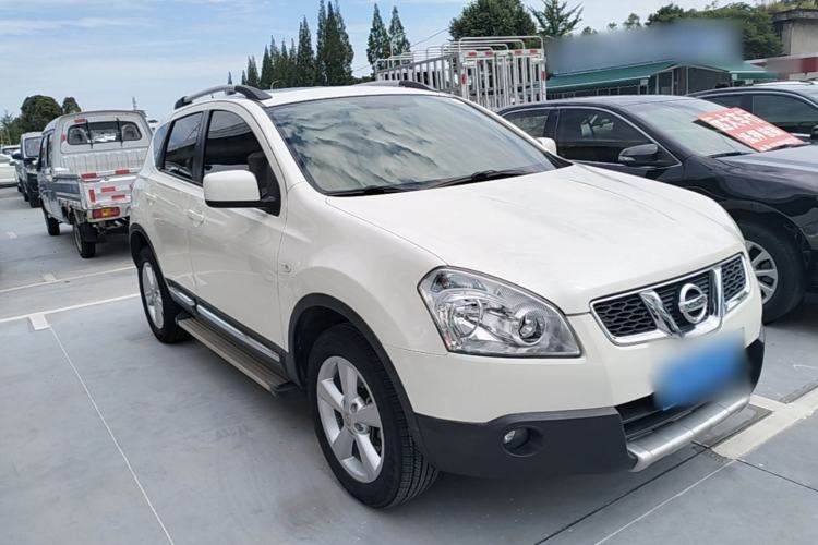 Used Nissan Qashqai 2015 2.0 XL Coolfire CVT 2WD Front Right 45 Deg