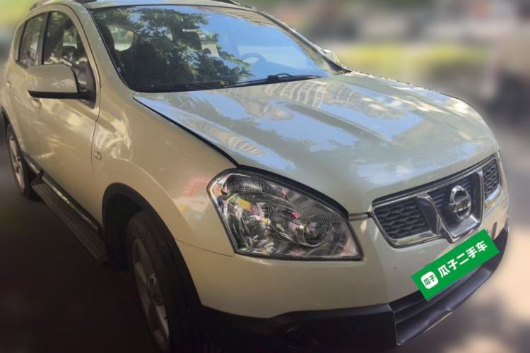 Used Nissan Qashqai 2015 2.0 XL Coolfire CVT 2WD Front Right 45 Deg