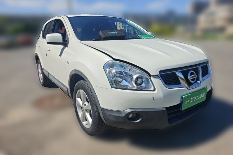 Used Nissan Qashqai 2015 2.0 XL Coolfire CVT 2WD Front Right 45 Deg