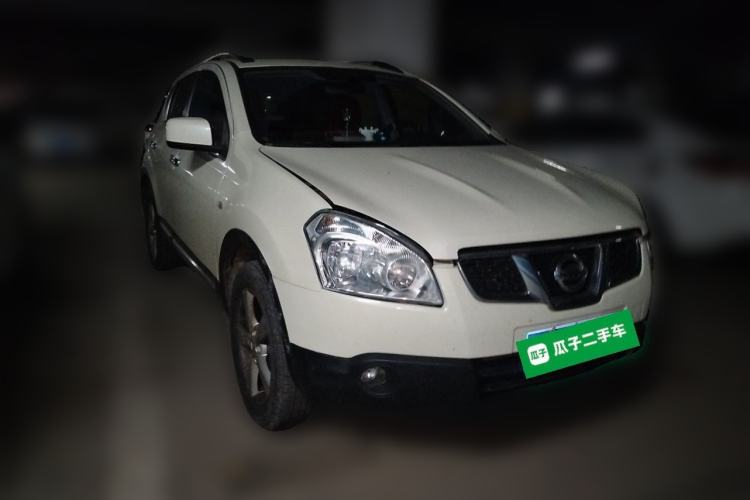 Used Nissan Qashqai 2015 2.0 XL Coolfire CVT 2WD Front Right 45 Deg