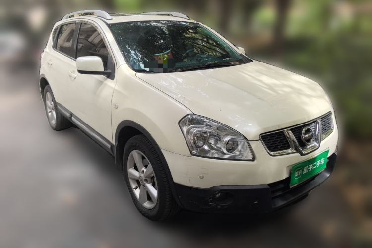 Used Nissan Qashqai 2015 2.0 XL Coolfire CVT 2WD Front Right 45 Deg