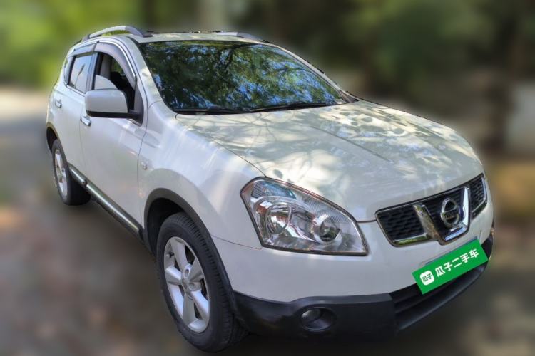 Used Nissan Qashqai 2015 2.0 XL Coolfire CVT 2WD Front Right 45 Deg