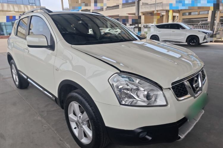 Used Nissan Qashqai 2015 2.0 XL Coolfire CVT 2WD Front Right 45 Deg