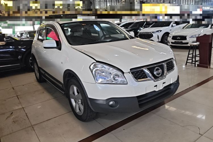 Used Nissan Qashqai 2015 2.0 XL Coolfire CVT 2WD Front Right 45 Deg