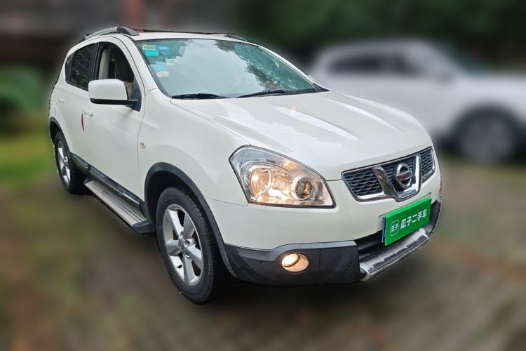 Used Nissan Qashqai 2015 2.0 XL Coolfire CVT 2WD Front Right 45 Deg