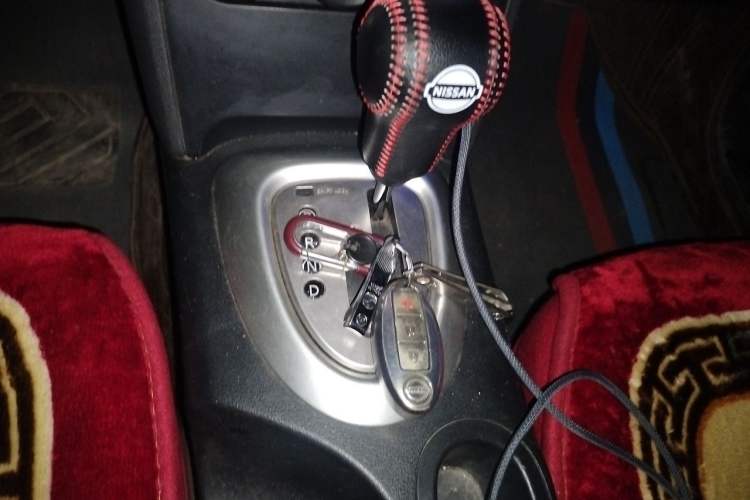 Used Nissan Qashqai 2015 2.0 XL Coolfire CVT 2WD Gear Lever