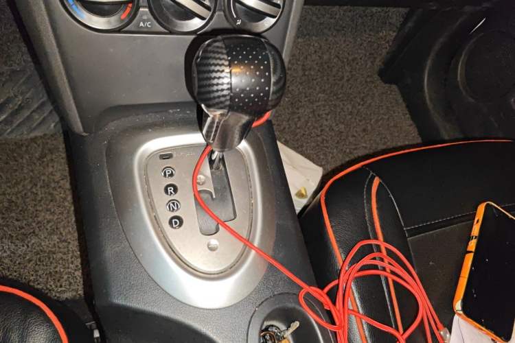 Used Nissan Qashqai 2015 2.0 XL Coolfire CVT 2WD Gear Lever