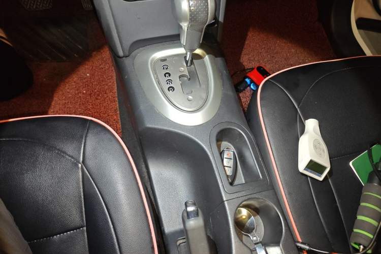 Used Nissan Qashqai 2015 2.0 XL Coolfire CVT 2WD Gear Lever
