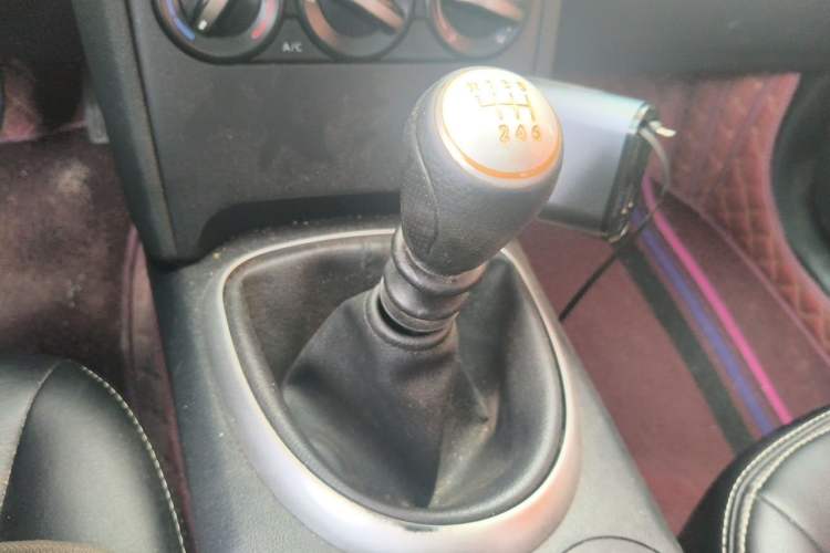Used Nissan Qashqai 2015 2.0 XL Cool Fire MT 2WD Gear Lever