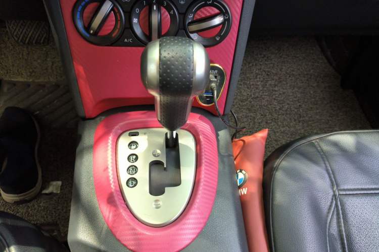Used Nissan Qashqai 2015 2.0 XL Coolfire CVT 2WD Gear Lever