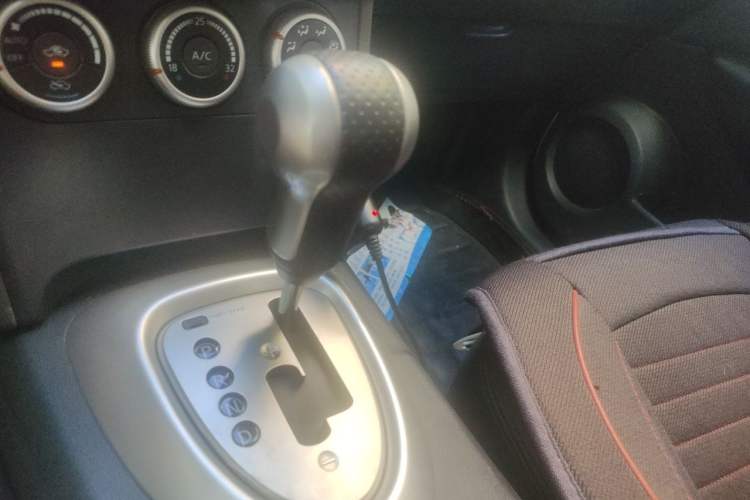 Used Nissan Qashqai 2015 2.0 XV Coolray CVT 2WD Gear Lever