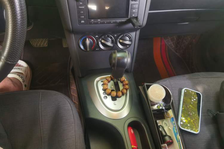 Used Nissan Qashqai 2015 2.0 XL Coolfire CVT 2WD Gear Lever