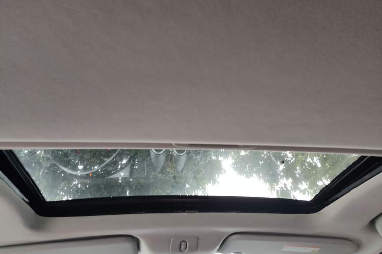 Used Nissan Qashqai 2015 2.0 XL Cool Fire MT 2WD Headliner