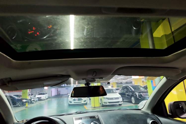 Used Nissan Qashqai 2015 2.0 XL Coolfire CVT 2WD Headliner