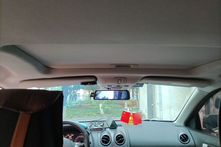 Used Nissan Qashqai 2015 2.0 XL Coolfire CVT 2WD Headliner