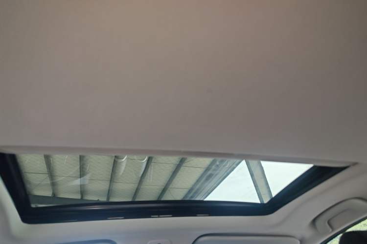 Used Nissan Qashqai 2015 2.0 XL Coolfire CVT 2WD Headliner
