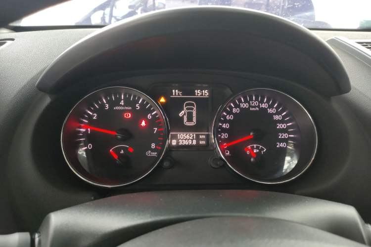 Used Nissan Qashqai 2015 2.0 XL Cool Fire MT 2WD Instrument Cluster