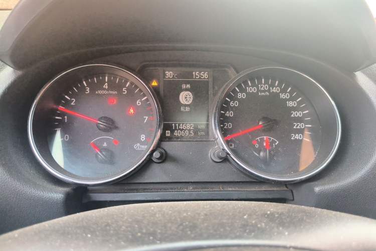 Used Nissan Qashqai 2015 2.0 XL Cool Fire MT 2WD Instrument Cluster