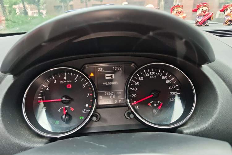 Used Nissan Qashqai 2015 2.0 XL Coolfire CVT 2WD Instrument Cluster