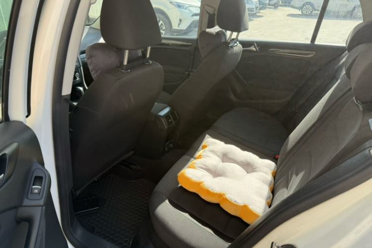 Used Nissan Qashqai 2015 2.0 XV Coolray CVT 2WD Interior 2
