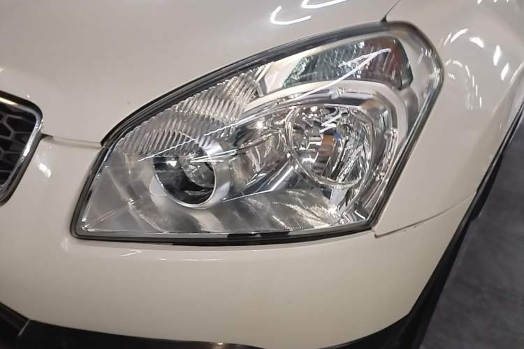 Used Nissan Qashqai 2015 2.0 XL Coolfire CVT 2WD Left Front Headlight