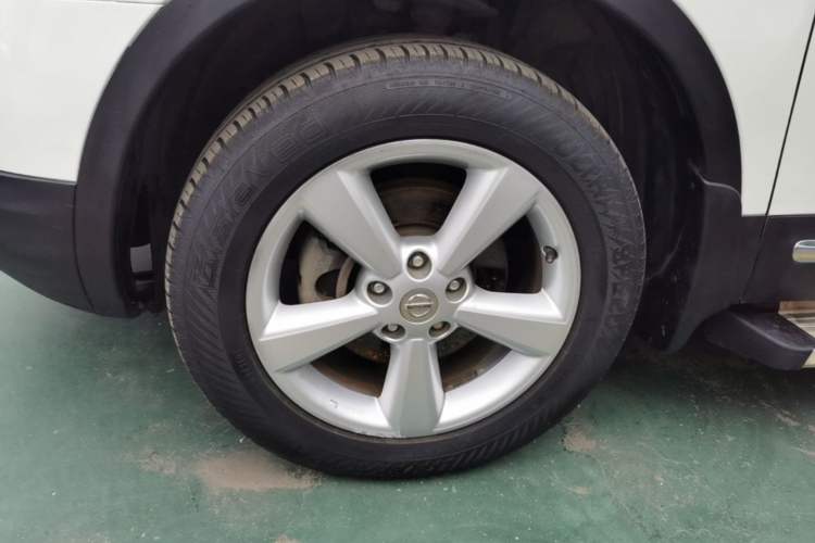 Used Nissan Qashqai 2015 2.0 XV Cool CVT 2WD Left Front Wheel Hub
